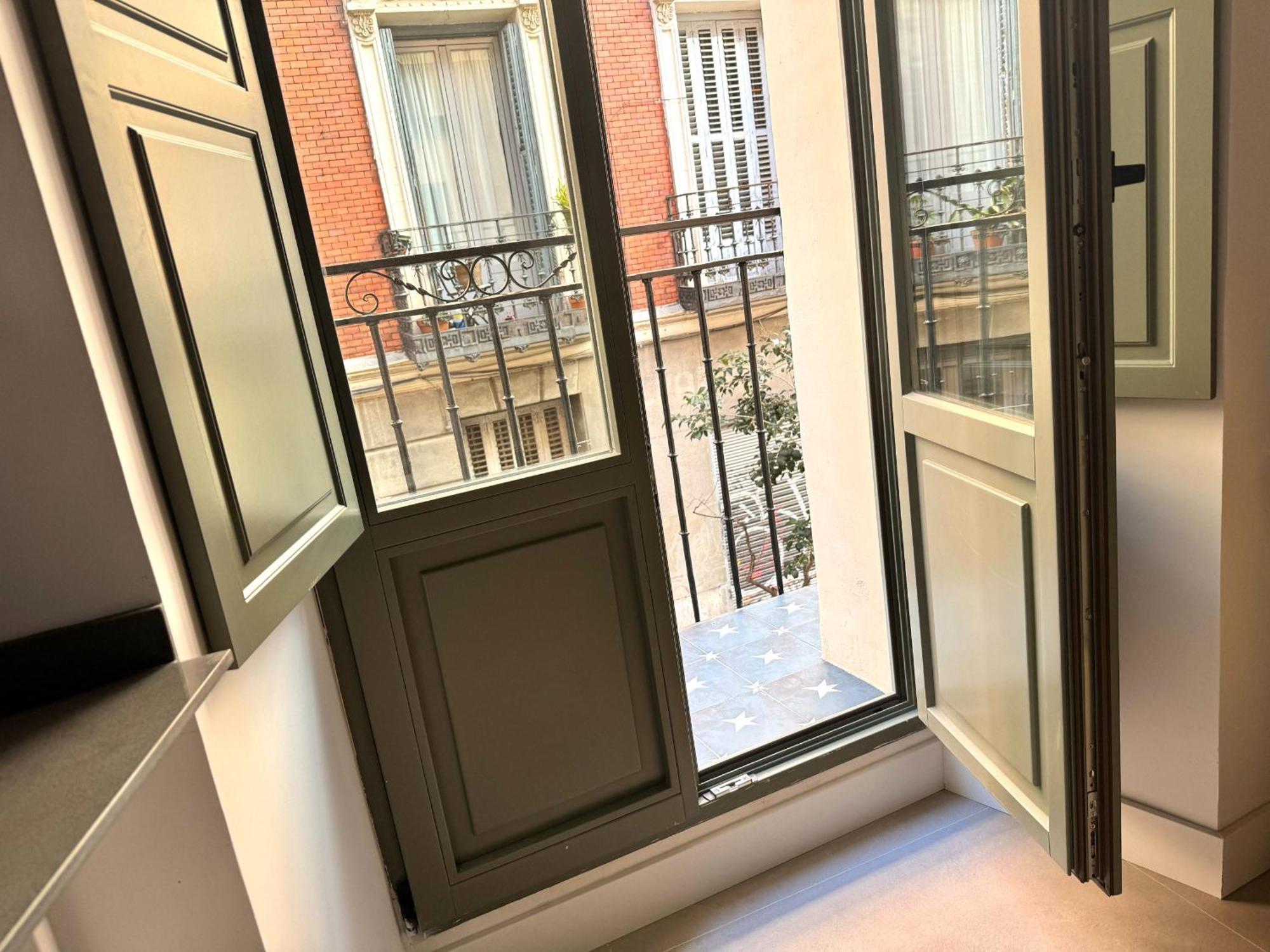 Cavabajasuites Madrid Exteriör bild
