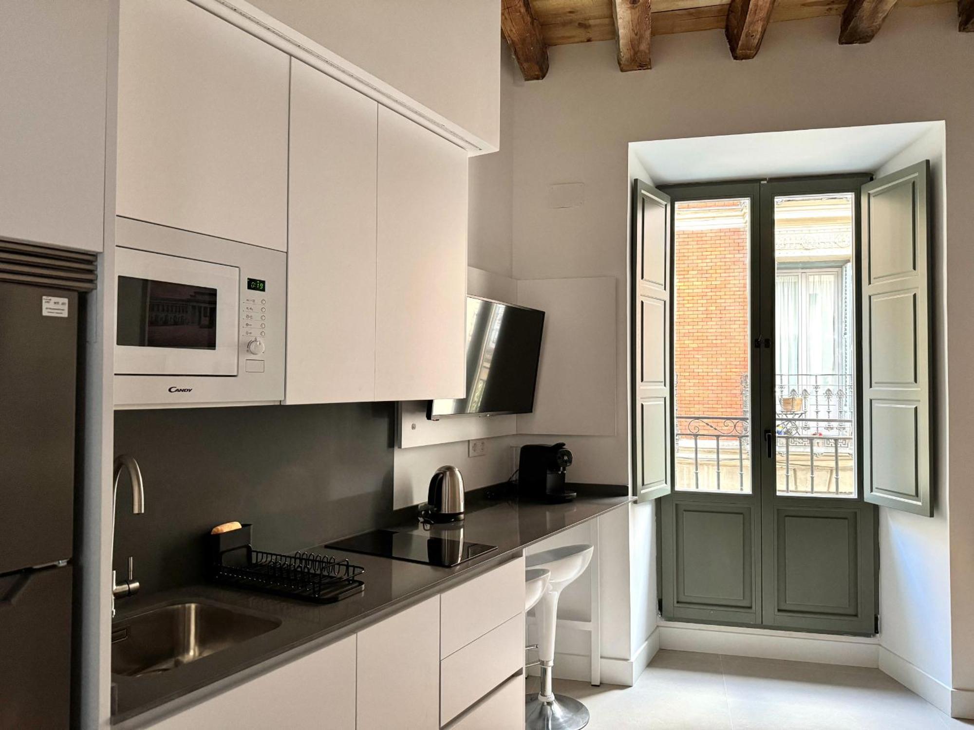 Cavabajasuites Madrid Exteriör bild