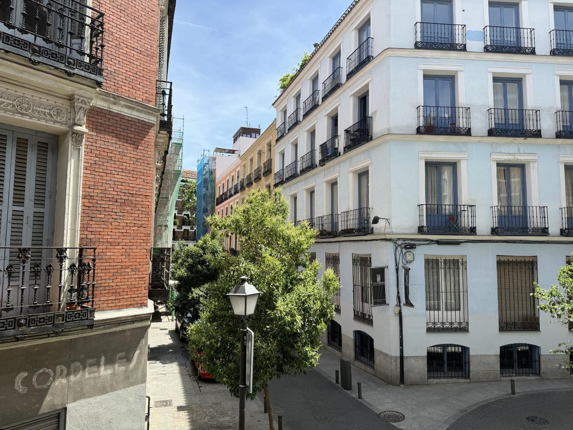 Cavabajasuites Madrid Exteriör bild