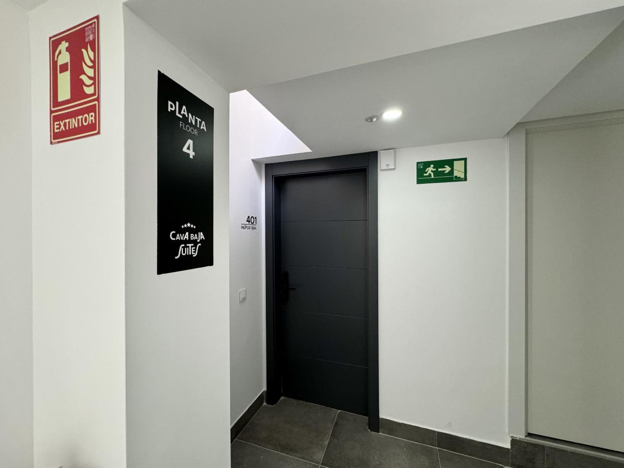 Cavabajasuites Madrid Exteriör bild